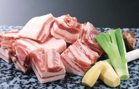 济南1500吨储备肉暂不售 调节生猪存栏量是关键